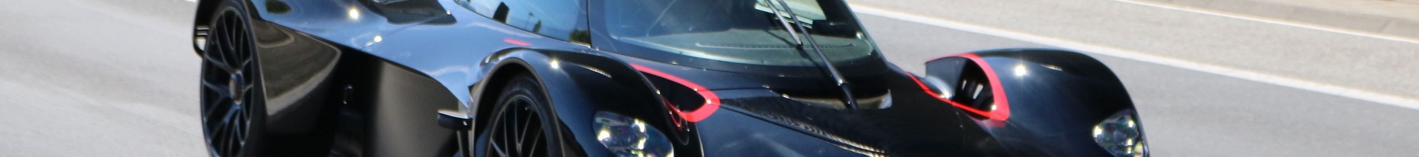 Aston Martin Valkyrie Spider