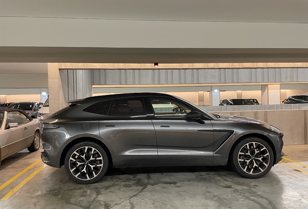 Aston Martin DBX