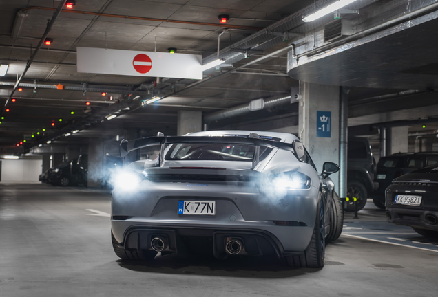Porsche 718 Cayman GT4 RS Weissach Package