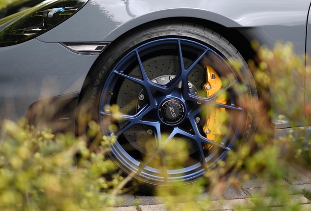 Porsche 718 Cayman GT4 RS Weissach Package