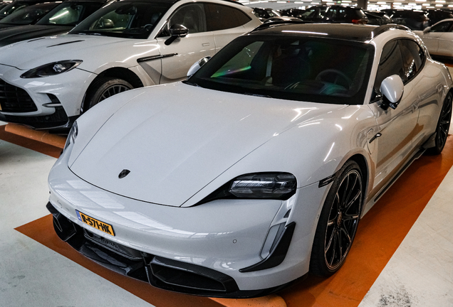 Porsche Taycan GTS Sport Turismo Brabus