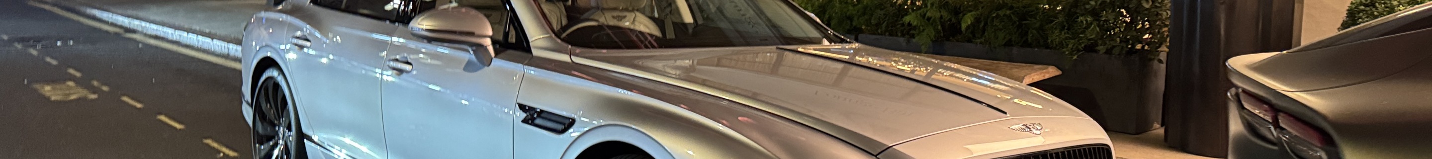 Bentley Flying Spur V8 2021