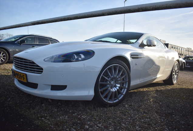 Aston Martin DB9