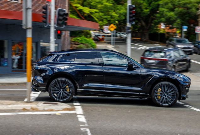 Aston Martin DBX707