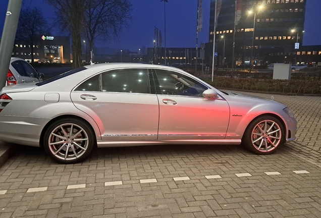 Mercedes-Benz S 63 AMG W221