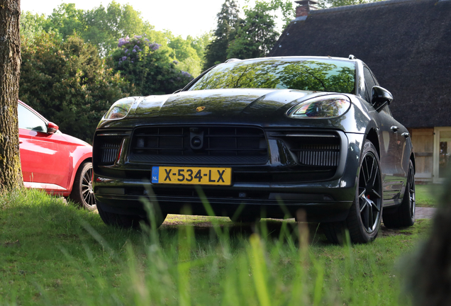 Porsche 95B Macan GTS MkIII