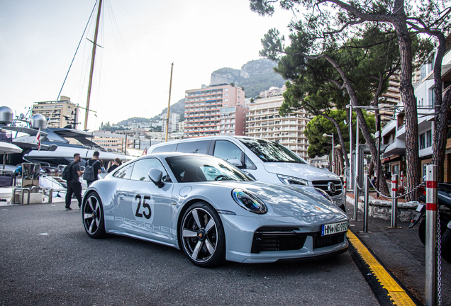 Porsche 992 Sport Classic