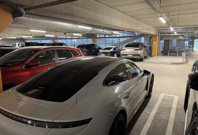 Porsche Taycan Turbo