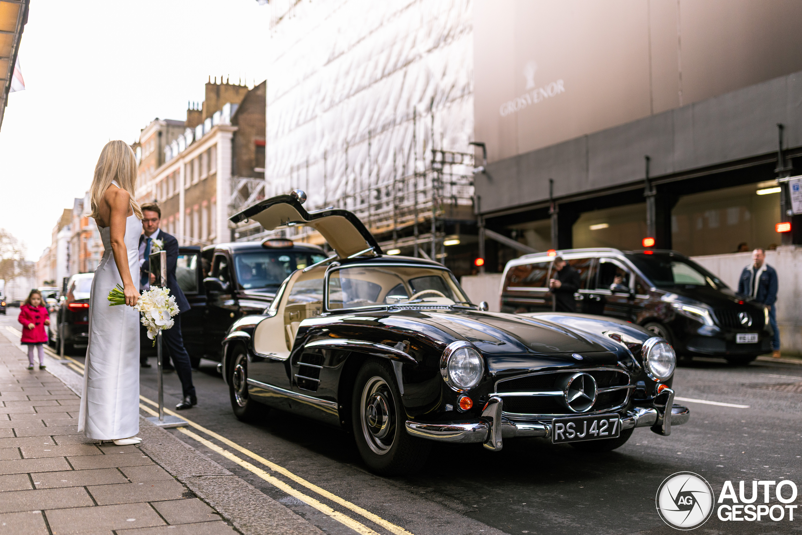 Honeymoon in a Gullwing: The perfect wedding car?