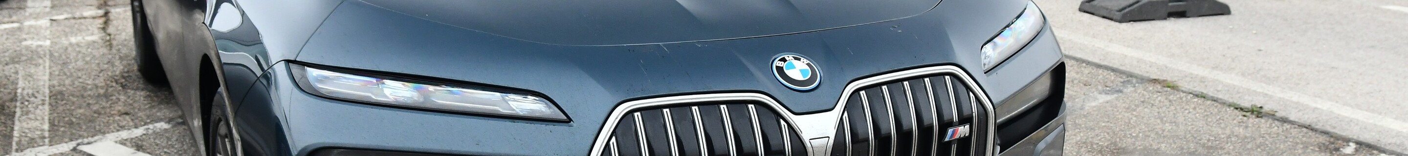 BMW M760e xDrive