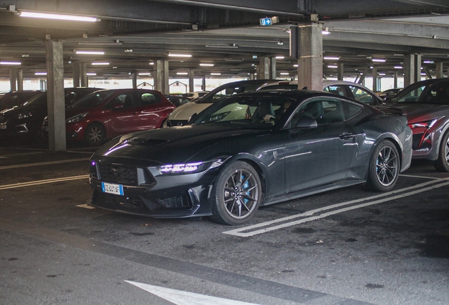 Ford Mustang Dark Horse 2024