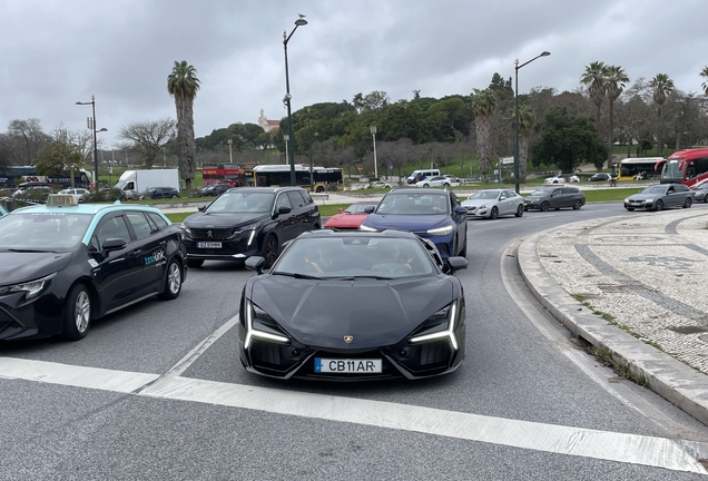 Lamborghini Revuelto