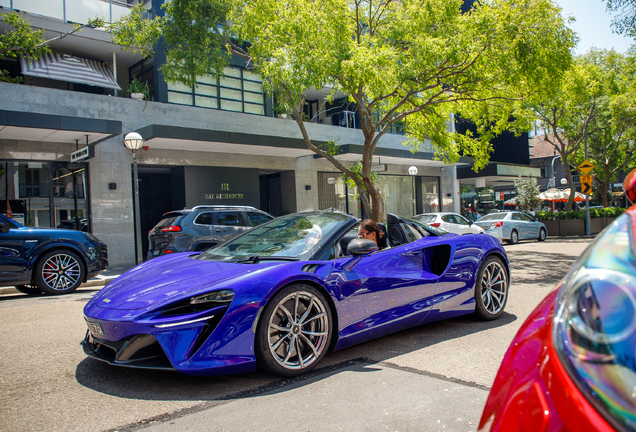 McLaren Artura Spider