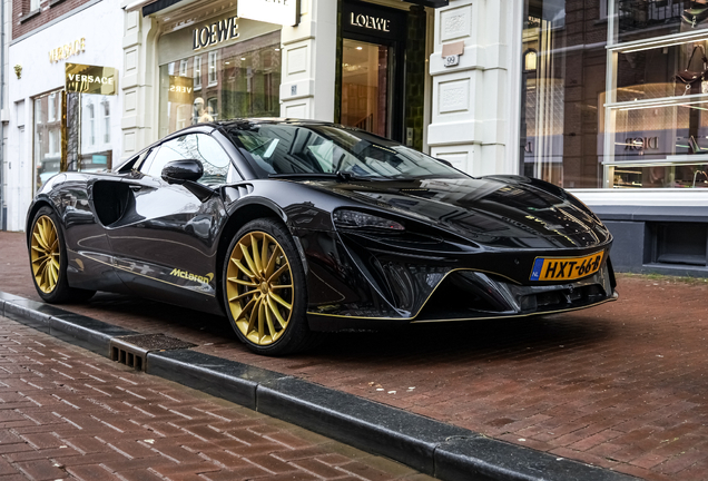 McLaren Artura Spider
