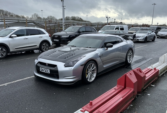 Nissan GT-R