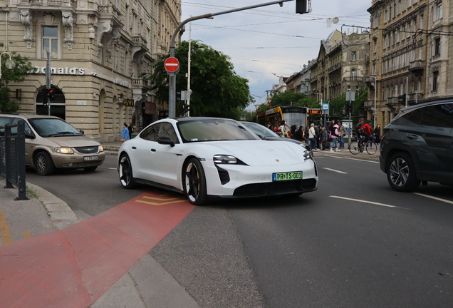 Porsche Taycan Turbo S