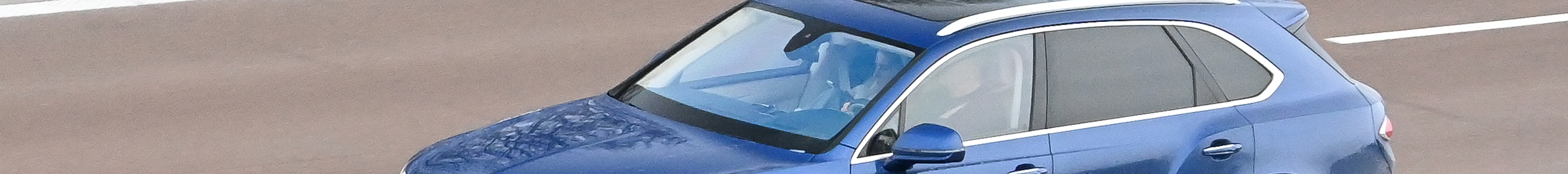 Bentley Bentayga Azure