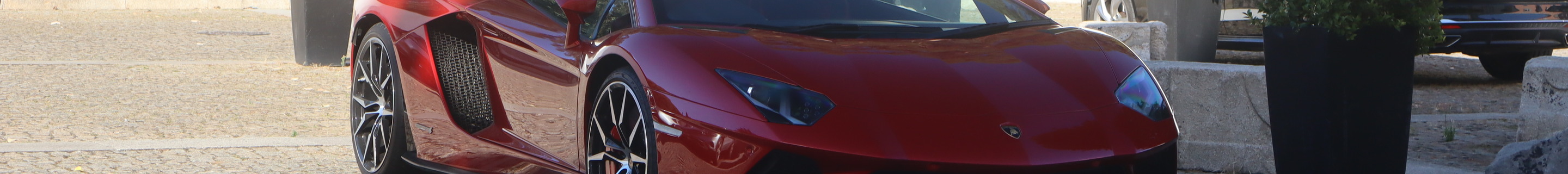 Lamborghini Aventador S LP740-4