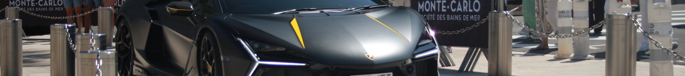 Lamborghini Revuelto