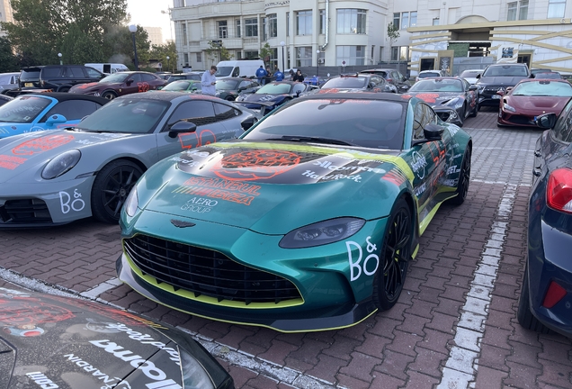 Aston Martin V12 Vantage 2023