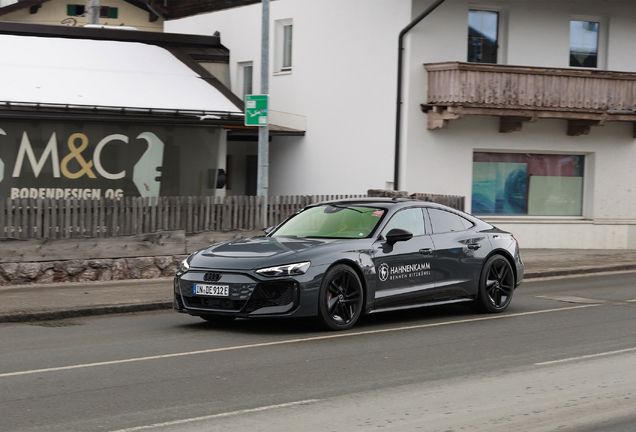 Audi RS E-Tron GT 2025