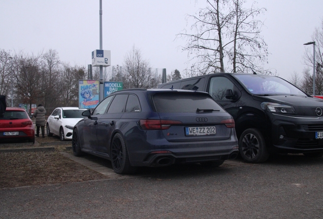 Audi RS4 Avant B9