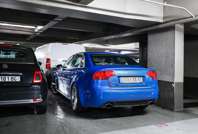 Audi RS4 Sedan