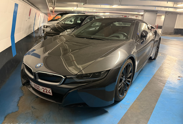 BMW i8 Roadster