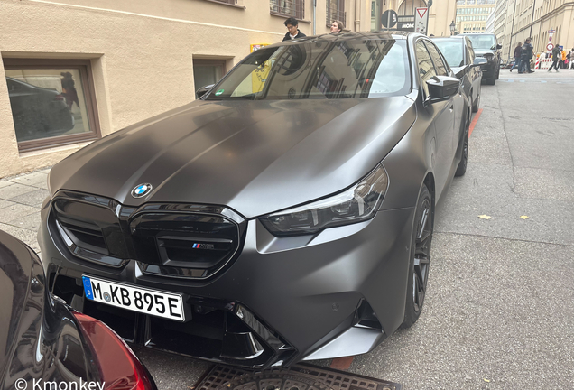 BMW M5 G90