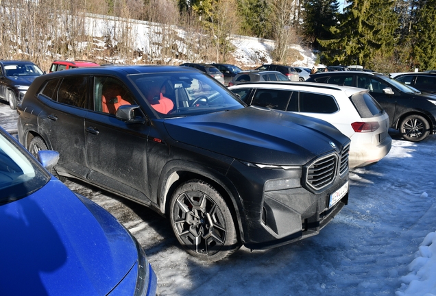 BMW XM G09 Label Red