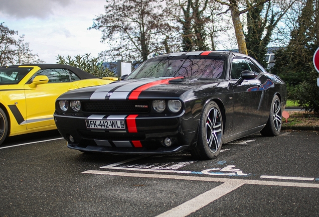 Dodge Challenger SRT-8