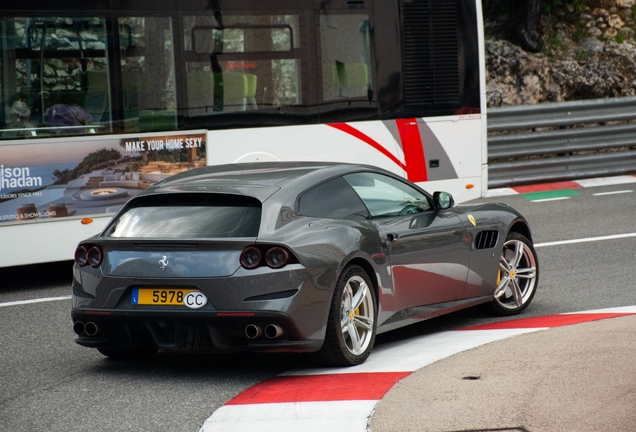 Ferrari GTC4Lusso T