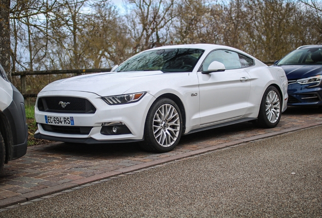 Ford Mustang GT 2015