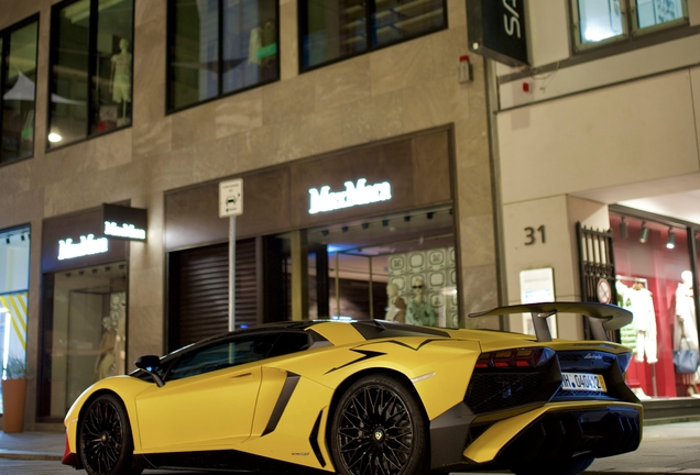 Lamborghini Aventador LP750-4 SuperVeloce Roadster