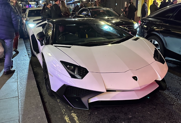 Lamborghini Aventador LP750-4 SuperVeloce Roadster