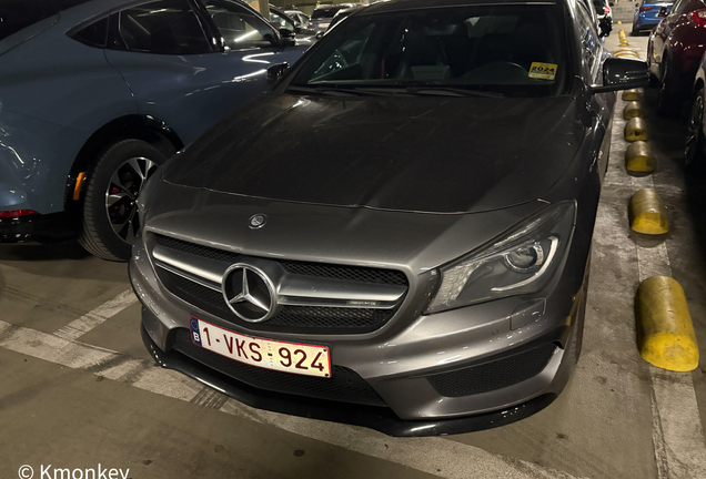 Mercedes-AMG CLA 45 Shooting Brake X117