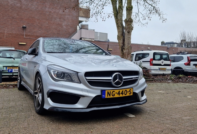 Mercedes-Benz CLA 45 AMG C117