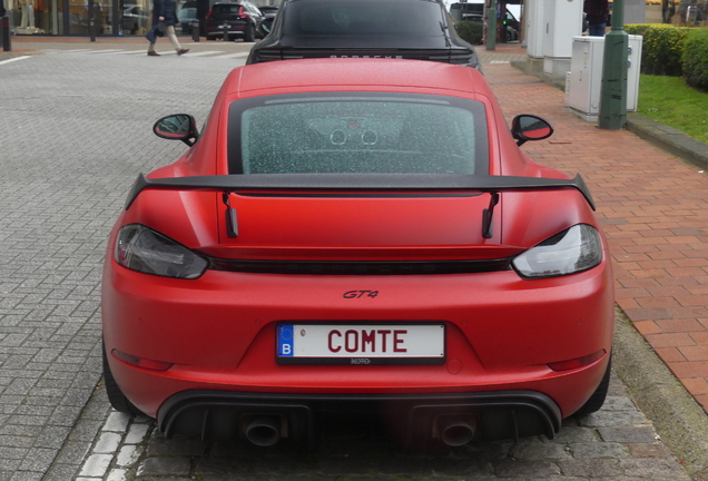 Porsche 718 Cayman GT4