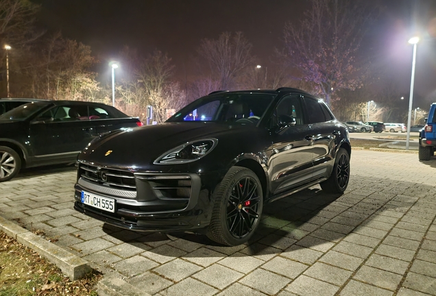 Porsche 95B Macan GTS MkIII