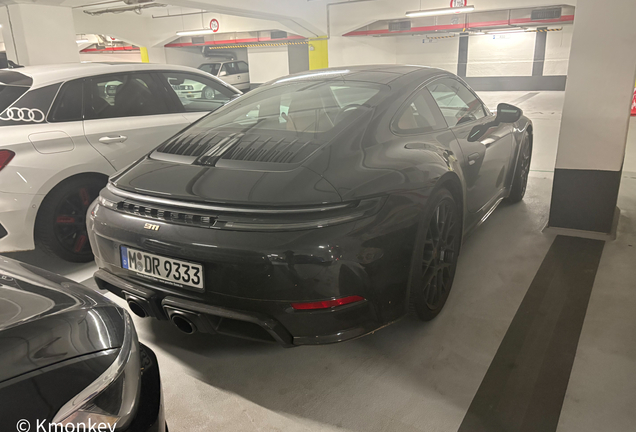 Porsche 992 Carrera GTS MkII