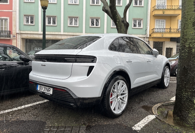 Porsche Macan EV Turbo