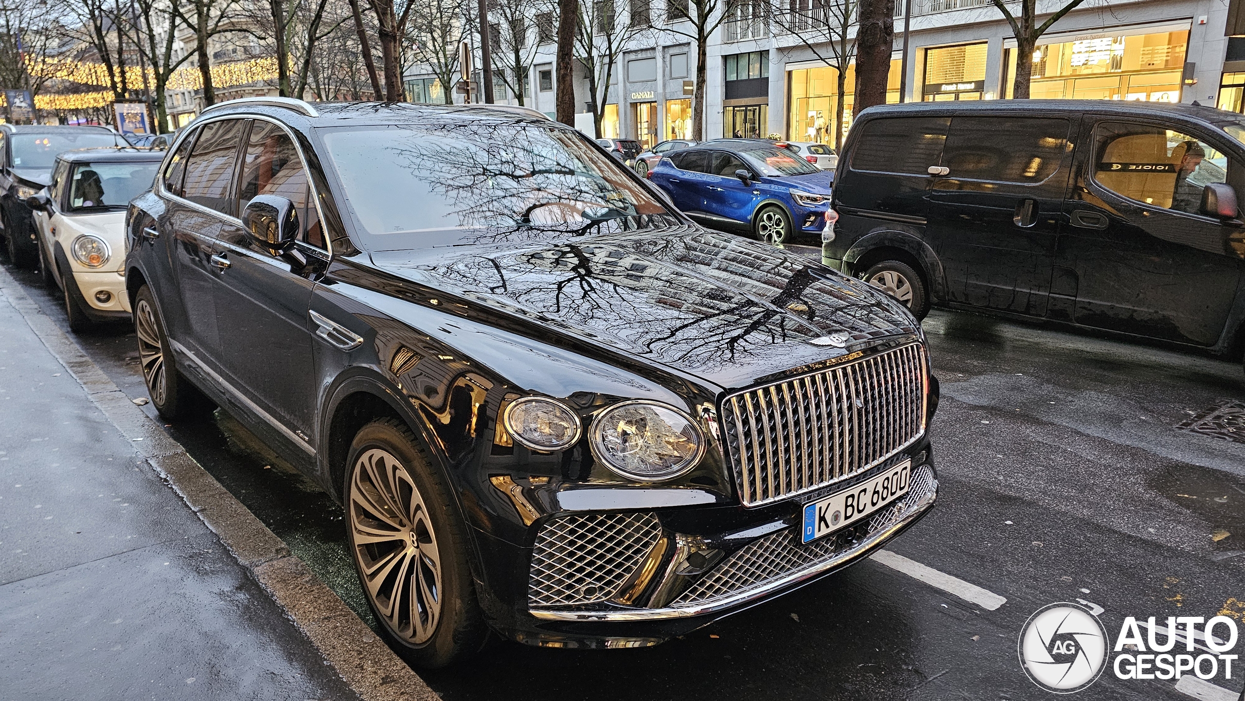 Bentley Bentayga Azure 2024