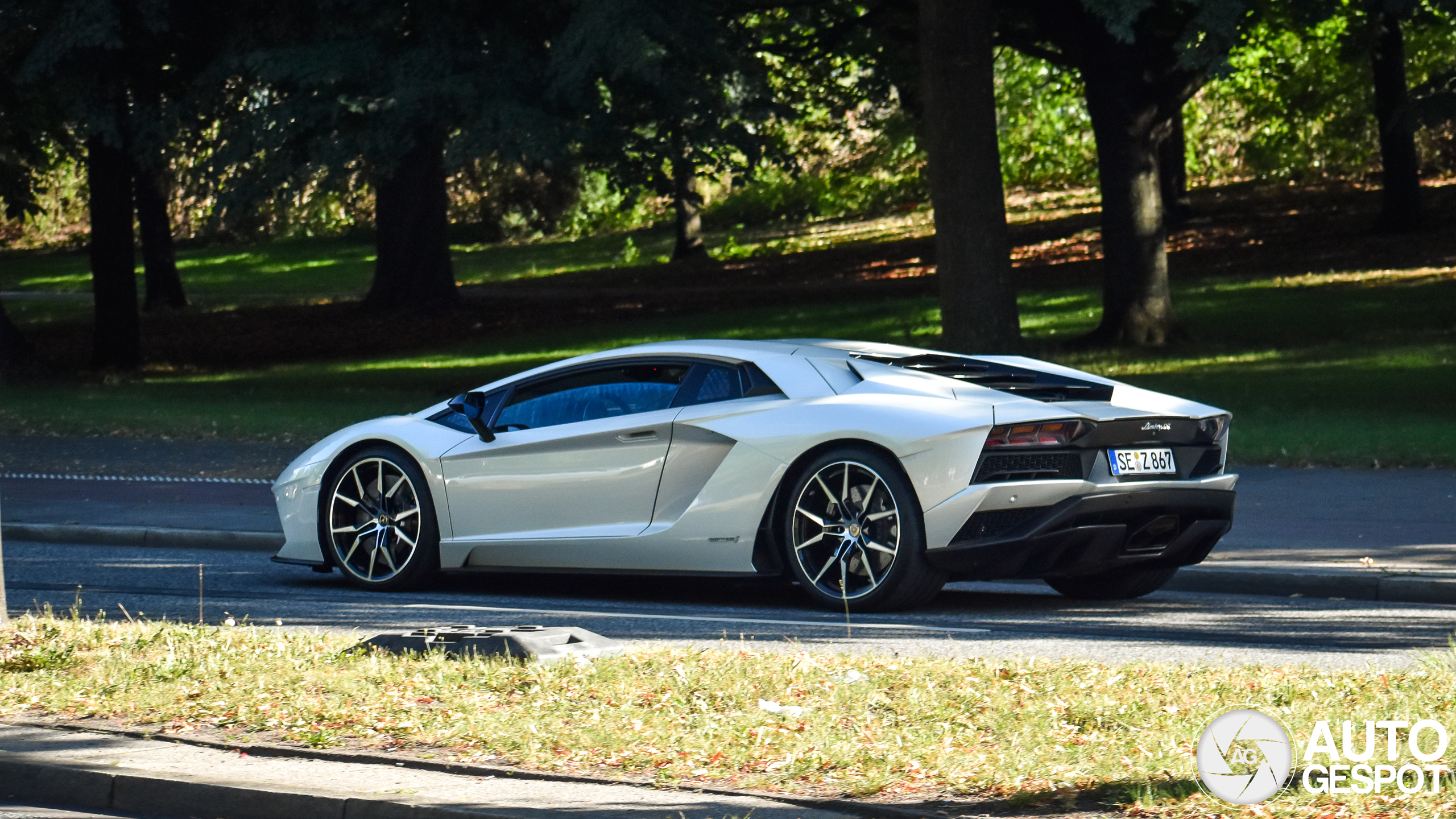 Lamborghini Aventador S LP740-4