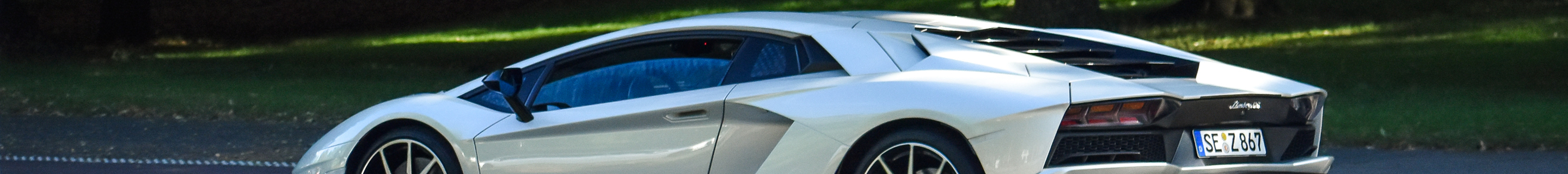 Lamborghini Aventador S LP740-4