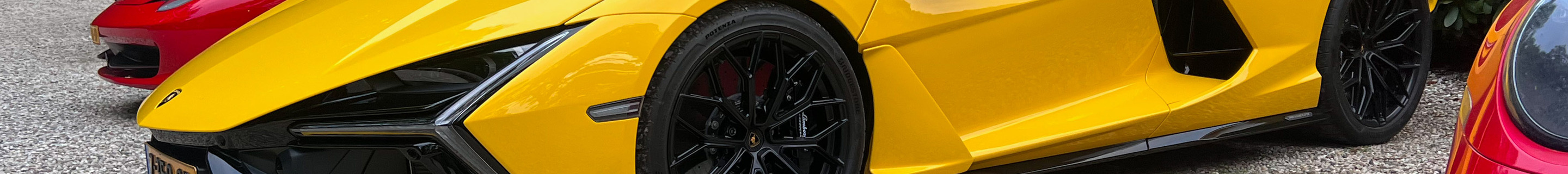 Lamborghini Revuelto