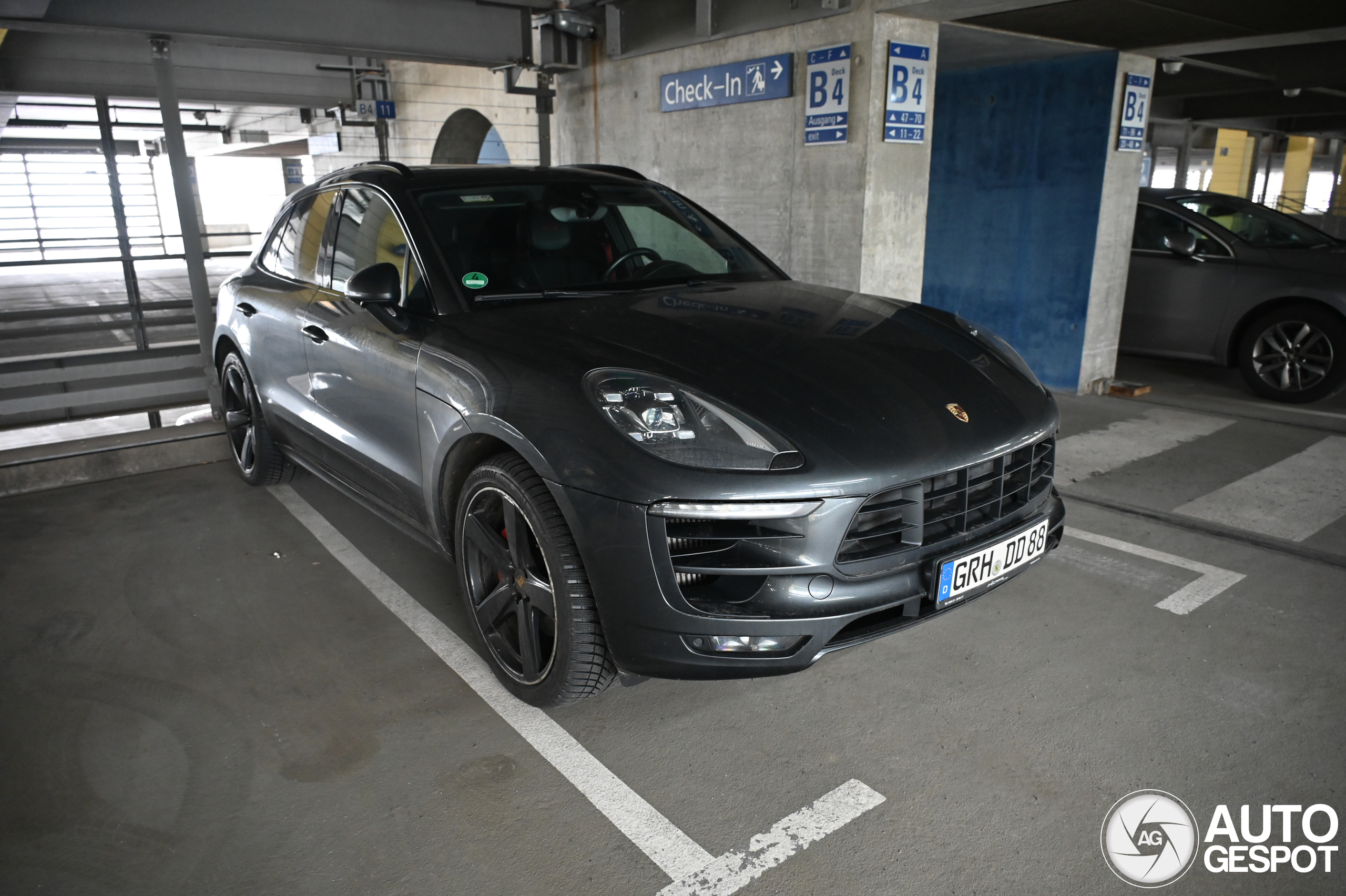 Porsche 95B Macan GTS MkI