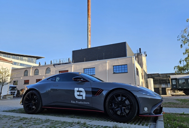 Aston Martin V8 Vantage 2018