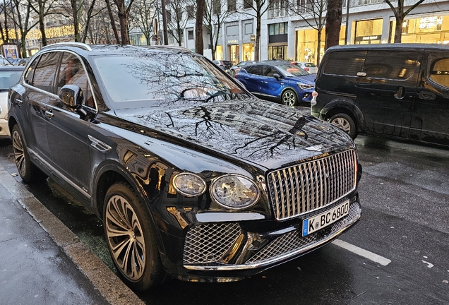 Bentley Bentayga Azure 2024