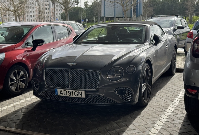 Bentley Continental GTC V8 2020