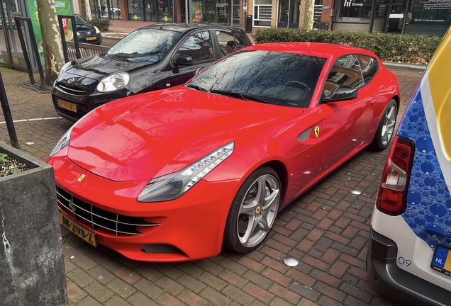 Ferrari FF